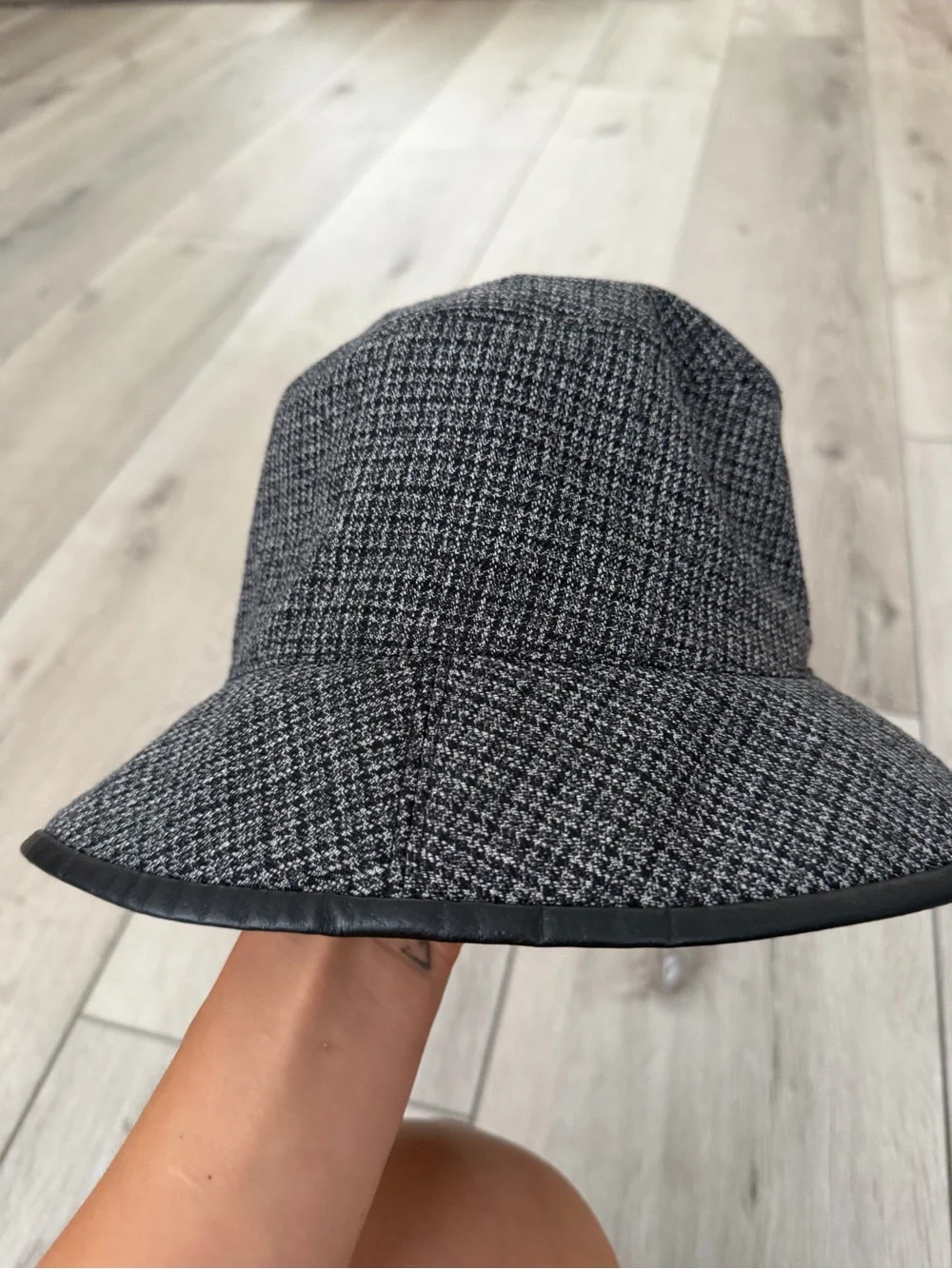 Men’s wool/tweed reversible Gucci Black Monogram Bucket Hat with Logo Patch